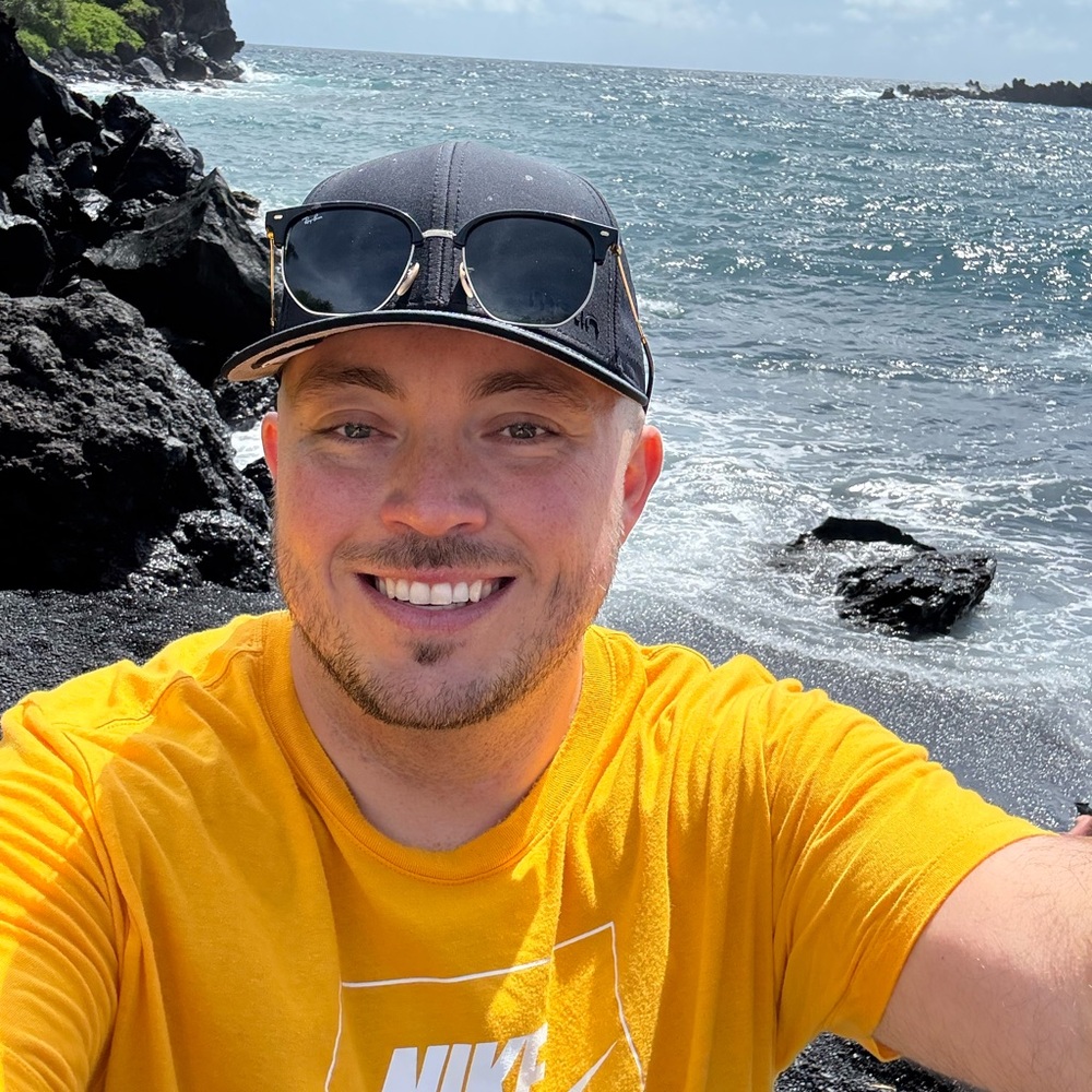 Meet your Posher, Maxwell